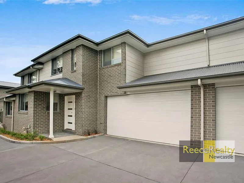 Impeccable Contemporary Townhouse