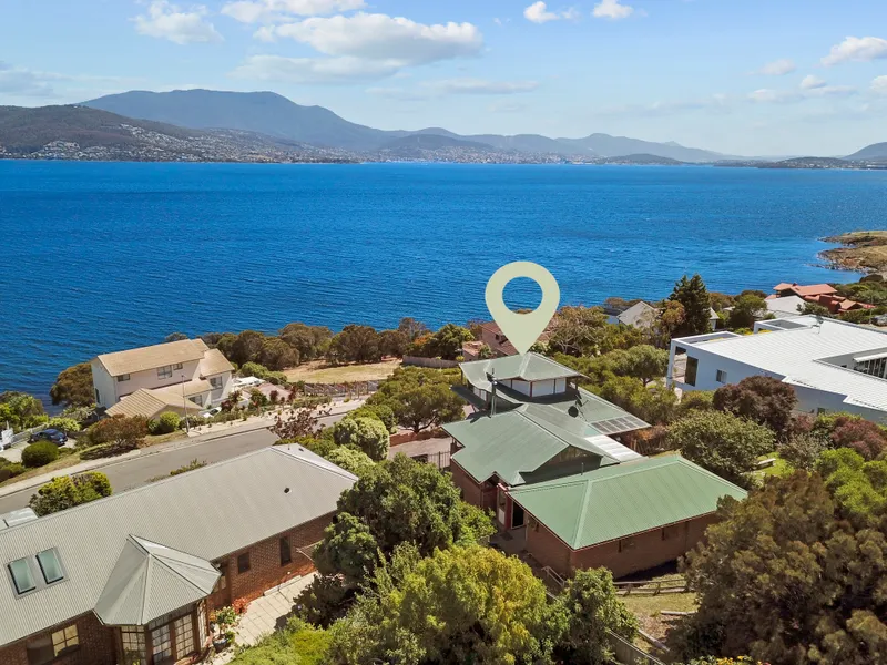 Spectacular Panoramic Water Views