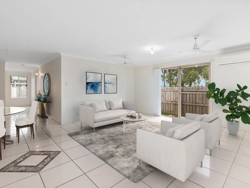 Single Level, Easy Care Grounds