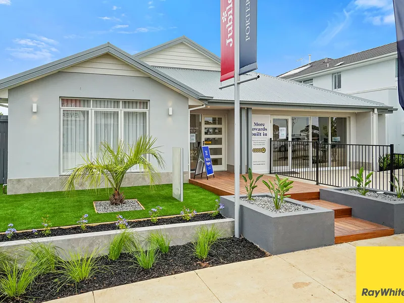 Beautiful Porter Davis Display Home with upto 7% leaseback