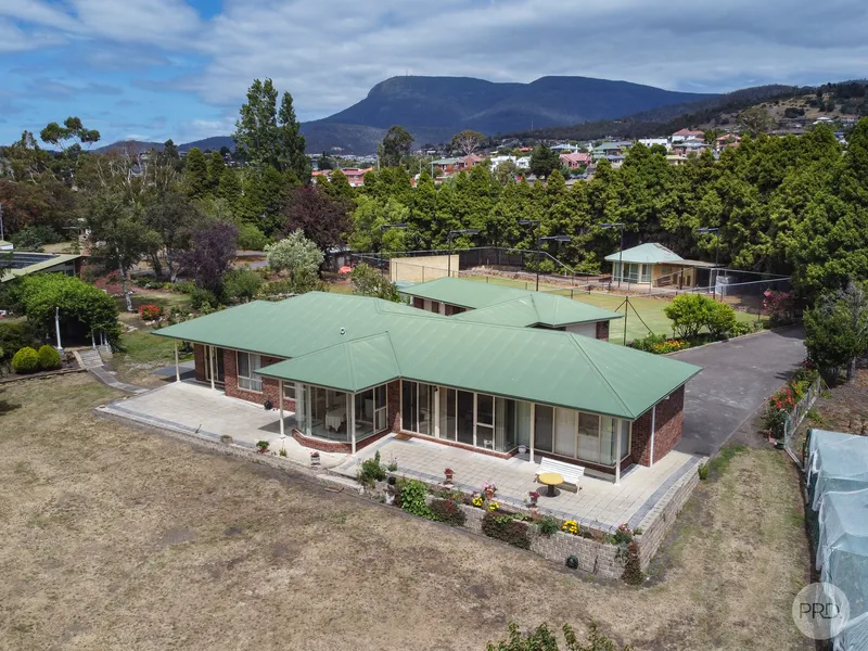 Absolute Water Front!