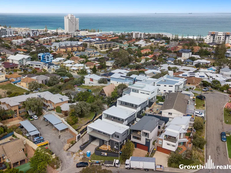 Stunning Hill Top Location-Brand New