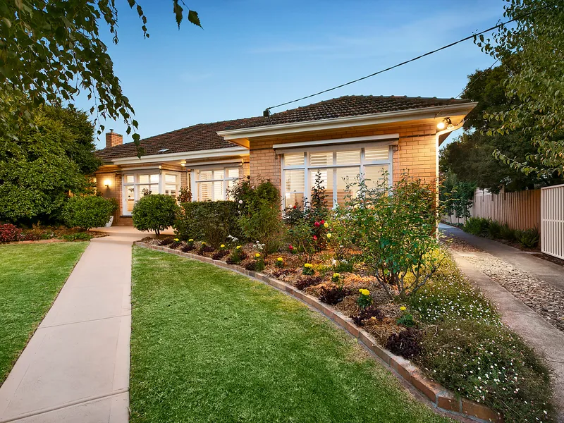 Period Beauty in Highly Prized Location