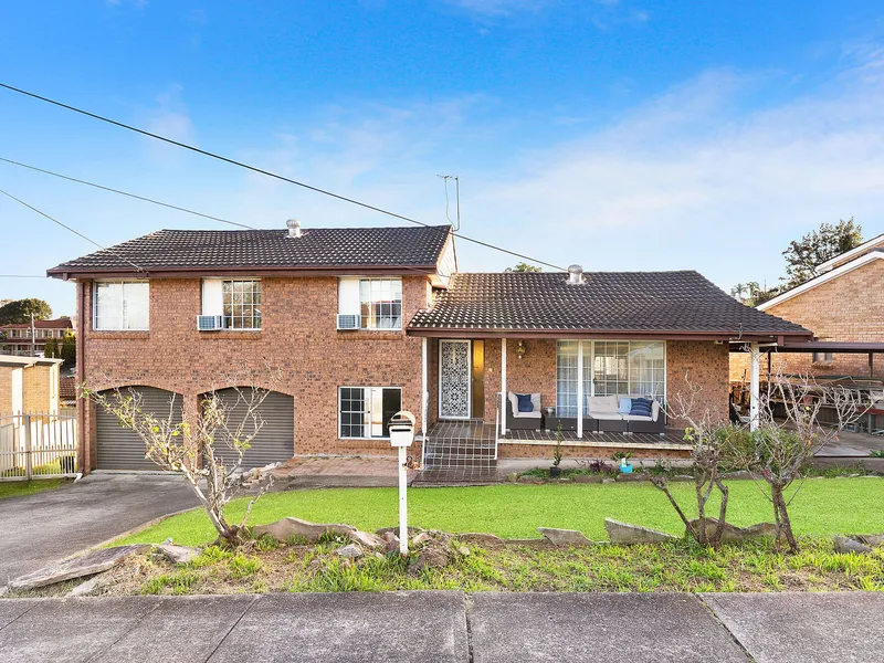 Relaxed family home with duplex potential