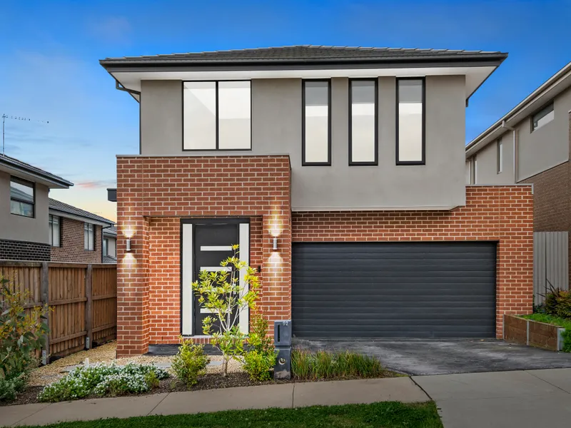 SPACE AND STYLE IN THE SENSATIONAL HARCREST ESTATE