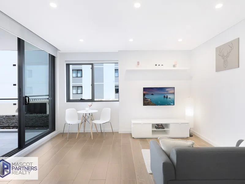 Near new 1 bedroom apartment in Campsie 