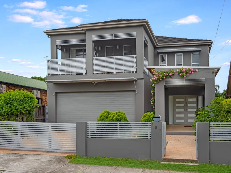Spacious Family Home with Two bedroom Granny Flat