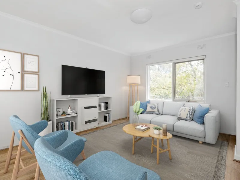 Bright and sunny two bedroom apartment!