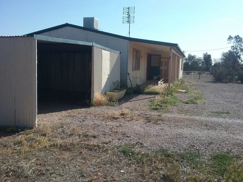 2 bedroom house in small country town