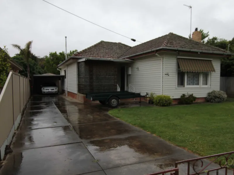 Large Yard, Close to Freeway and Schools