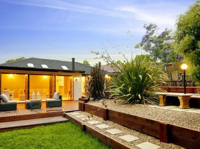 6 month lease only - Stylish family home