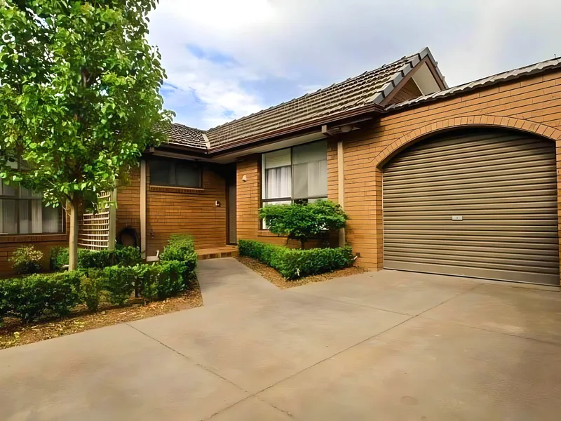 LOVELY TWO BEDROOM UNIT IN LEAFY TREE-LINED STREET