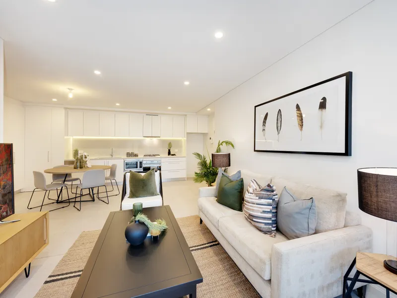 Contemporary Apartment in Convenient Boutique Block