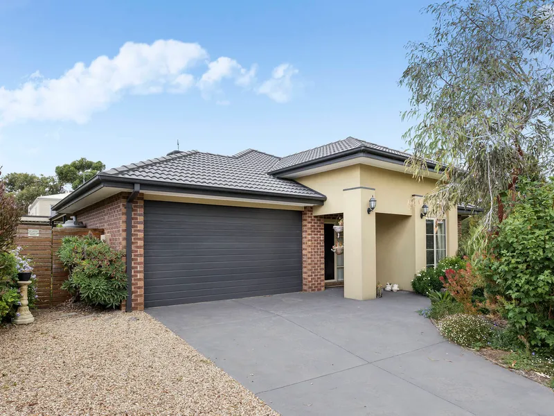 Coastal Living In A Family-Friendly Locale