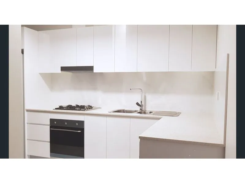 Oversized loft design 2-Bedroom 2.5-Bathroom (3 toilets) 2-Balcony Apartment