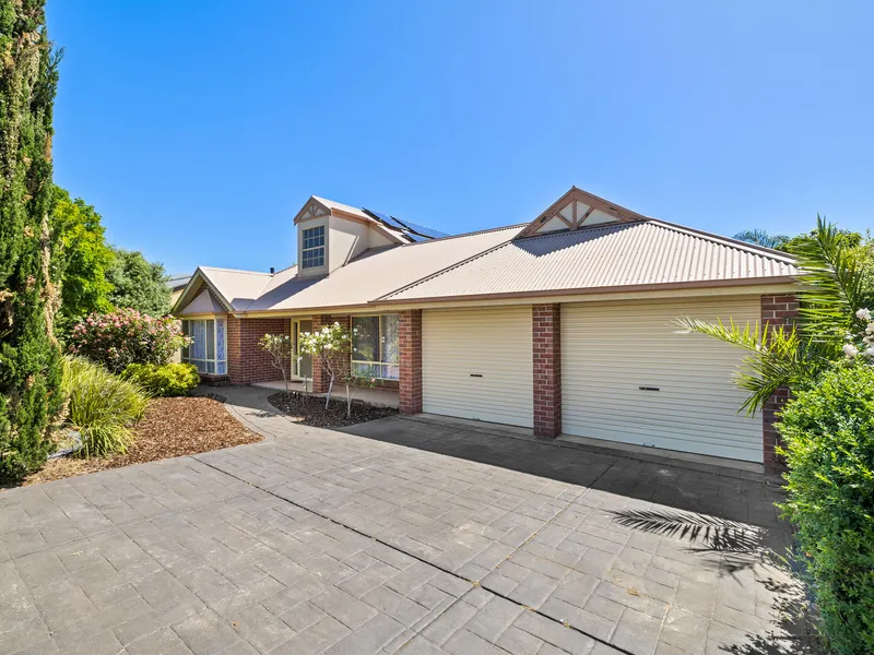 Situated on a generous 720 sqm block (approx.), this extensive family home is truly one of a kind!