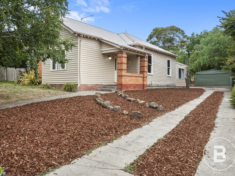 BIG ON SPACE, BIG ON FAMILY APPEAL, SITUATED ON 1450M2 APPROX