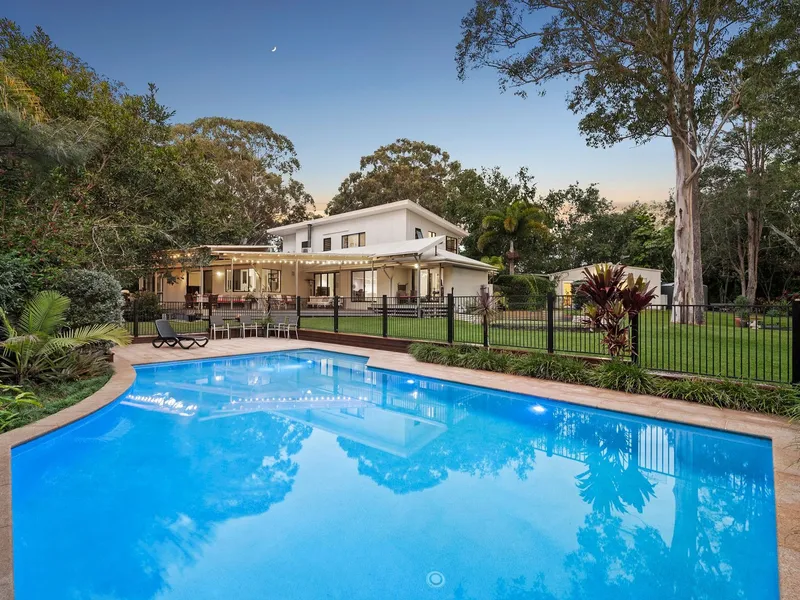 28 GWENETH – Tranquil Acreage and Beach Living