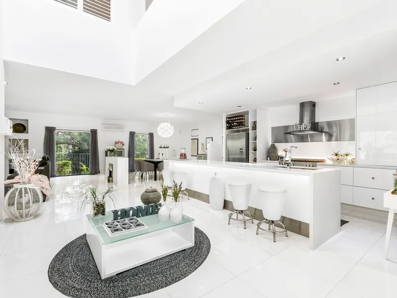 Unique Waterside Residence 