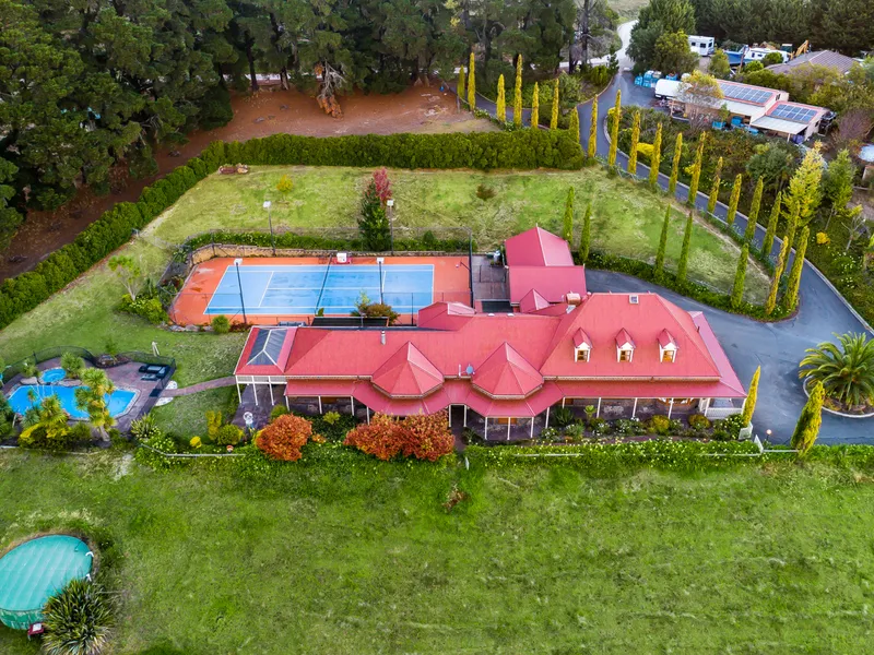 Prestigious Adelaide Hills Estate; Six Bedrooms+Four Bathrooms+Horse Arena+Tennis Court+Swimming Pool