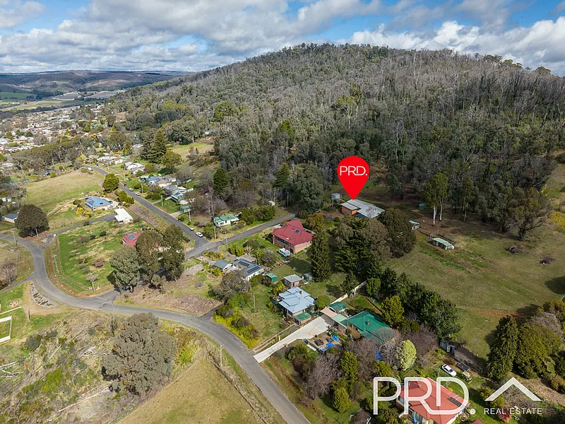 Lifestyle Property with Development Potential!