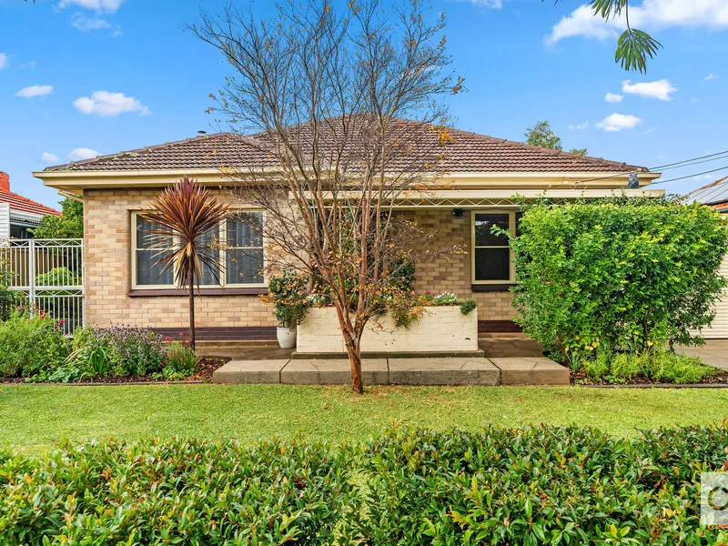Extended family home on large allotment