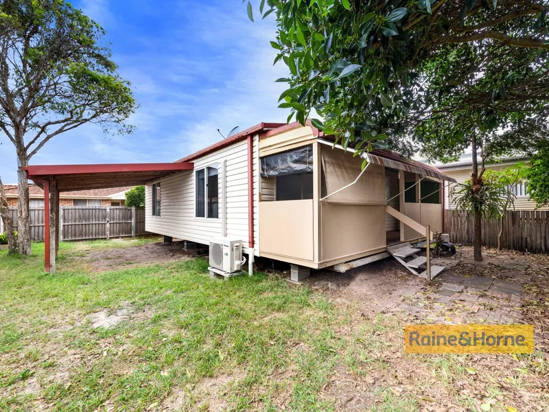 FRESHLY RENOVATED 2 BEDROOM HOME