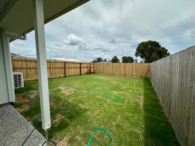 BRAND NEW 2 BED 2 AIR CONDS DUPLEX CLOSE TO SCHOOLS, SHOPS AND TRANSPORT, GAS STOVE & HOT WATER