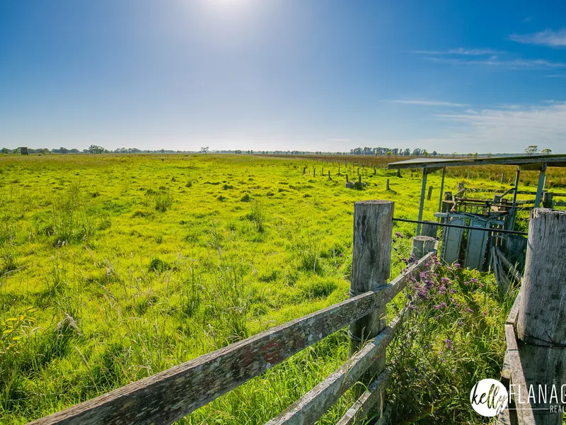 PRIME FARMING LAND + DWELLING ENTITLMENT - 8.9Ha. (22Ac)