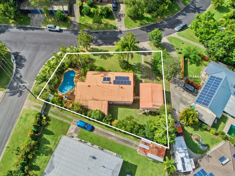 Entry Level Tewantin Family Home or Property Flipper's Delight!