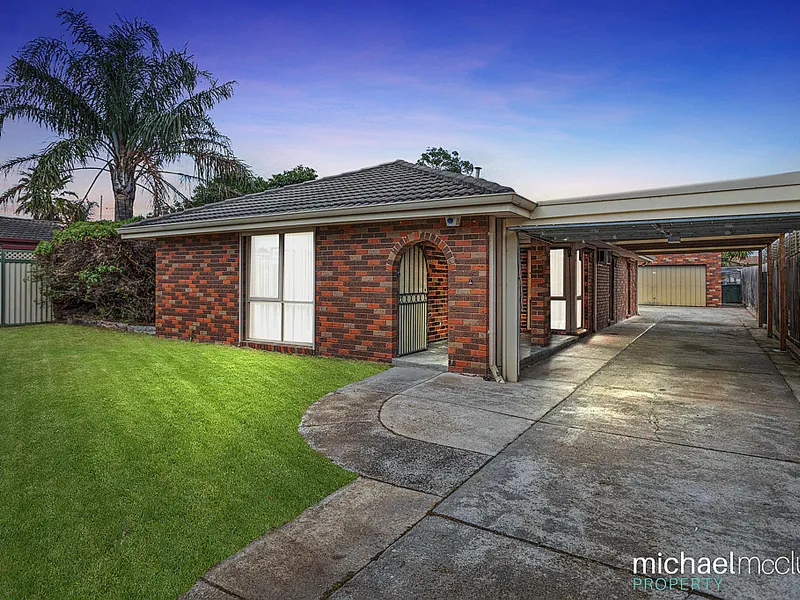 The Ideal Start on 654sqm of Land!