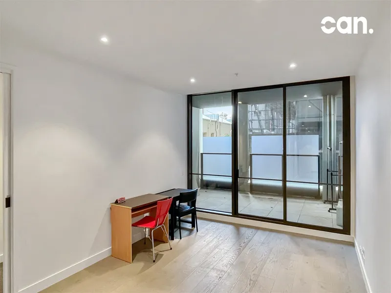 Stylish 2 bed 1 bathroom in convenient location Melbourne 