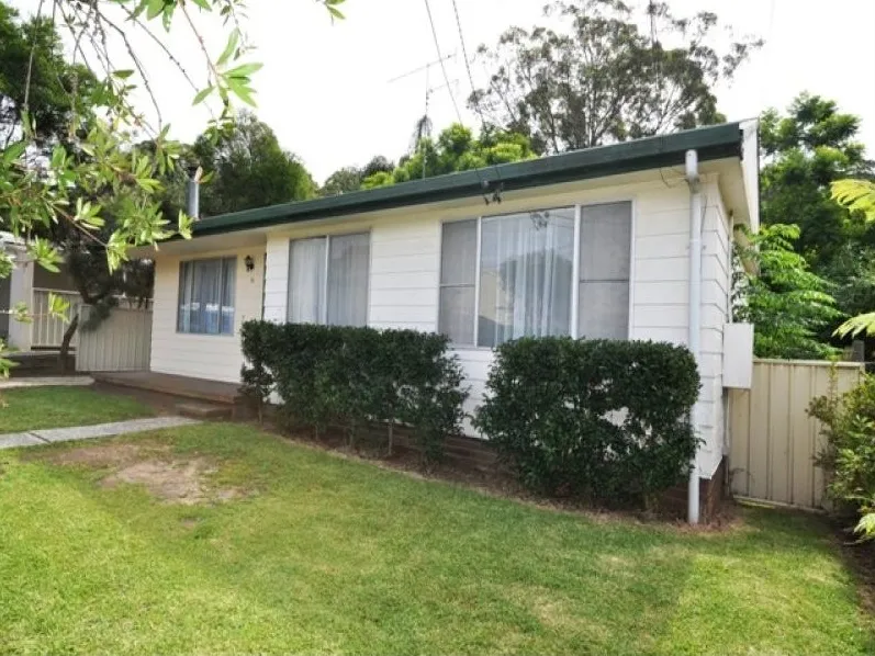 A MOMENTS STROLL FROM IT ALL