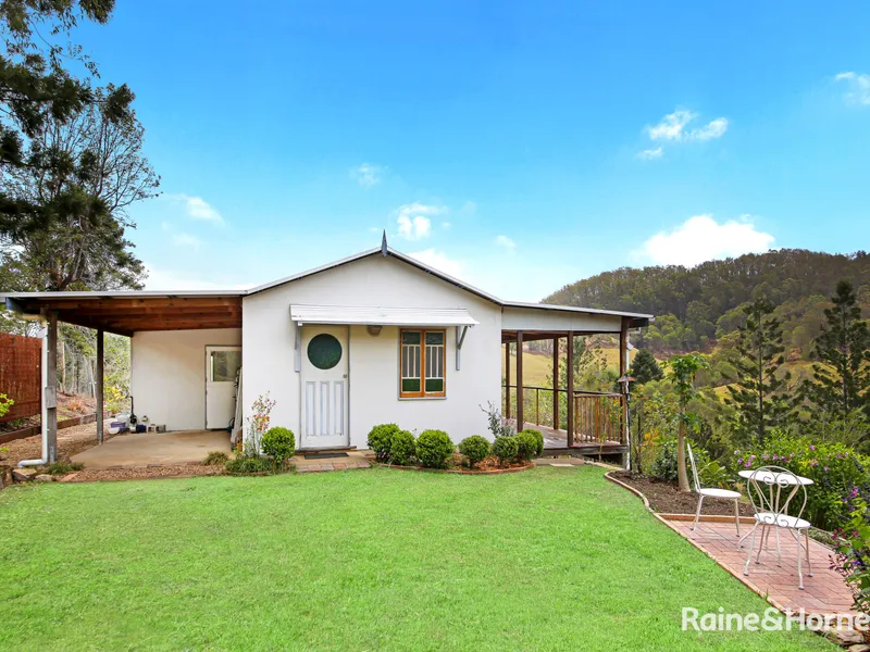 Beautiful Cottage Set High On The Hill