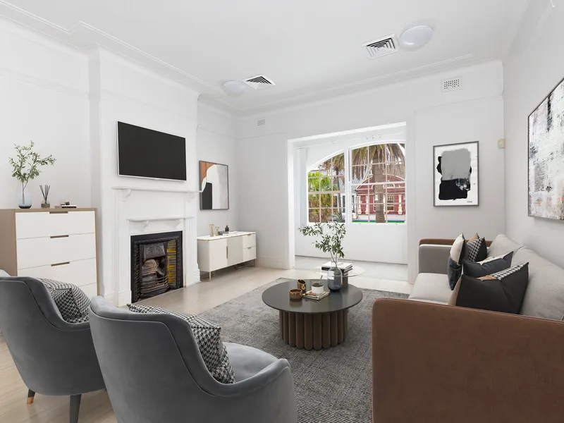 Three bedder overlooking Manly Corso