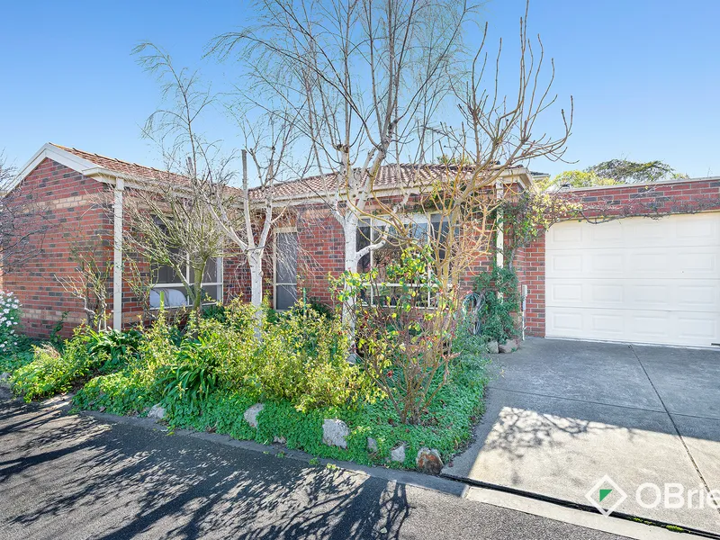 Renovated, Low-Maintenance Unit with Modern Amenities in the Heart of Ashleigh Gardens