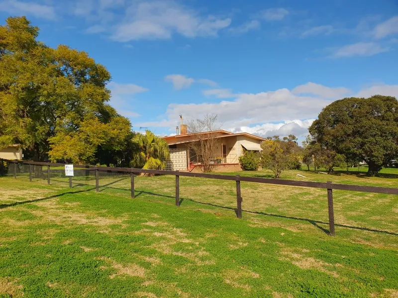 LAND ABOUND! A GREAT BIG 3,653 SQM LOT WITH AN ESTABLISHED HOME SET WITH 3-BAY GARAGE AND AMPLE SPACE TO LIVE OR FURTHER DEVELOPMENT