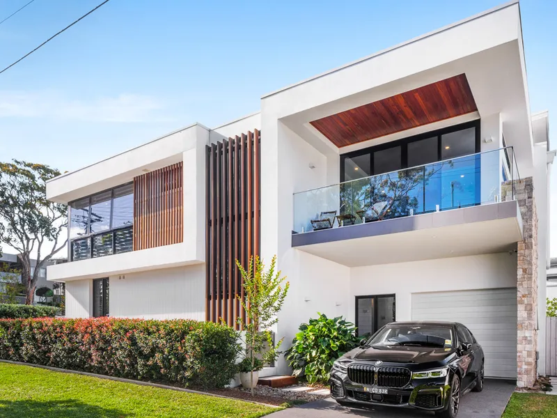 Luxury Waterside Living
