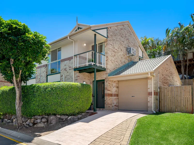 Leafy garden retreat with expansive outdoor living