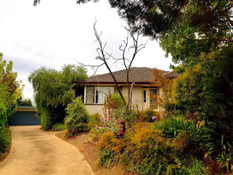 17 Argus Crescent, Doncaster East VIC 3109