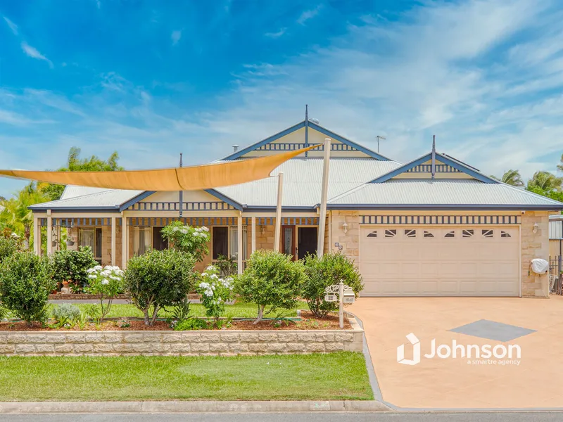 Immaculate Home - Exclusive Lakeside Estate