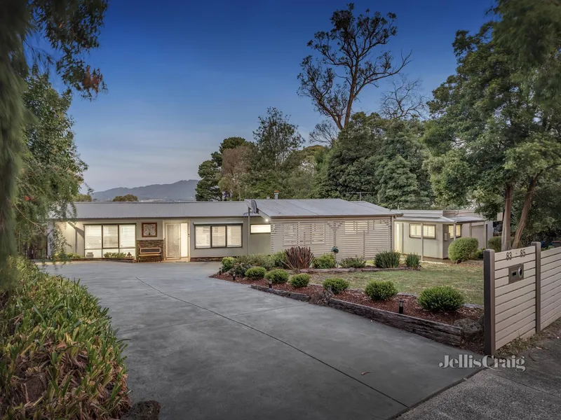 Effortless style, abundant entertaining space