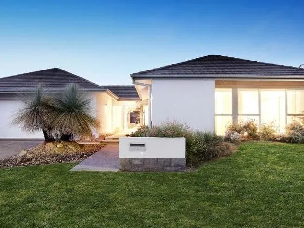 Exclusive Mossvale on Manly estate, Architecturally Designed Mirvac built .well presented 4 oversized bedrooms 2 bathroom 2 huge living areas Inspect