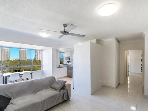 Trendy Beachside Pad