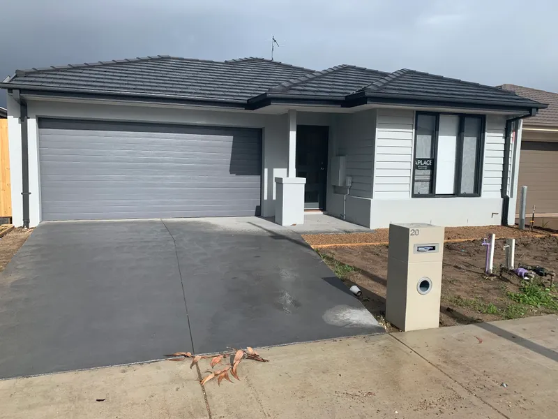 Brand new 4 bedroom family home!