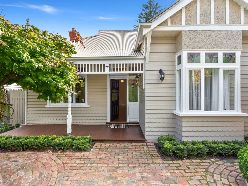 Elegant Edwardian with Single-Level Appeal