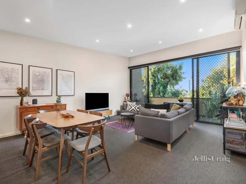 Space and Style in Vibrant Location