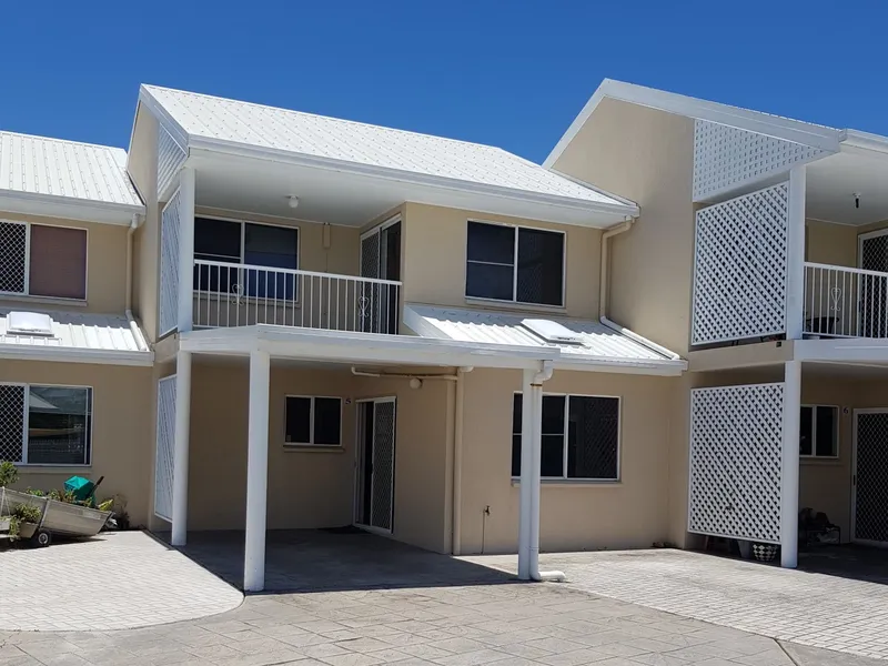 Holiday Beside The Sea Every Weekend