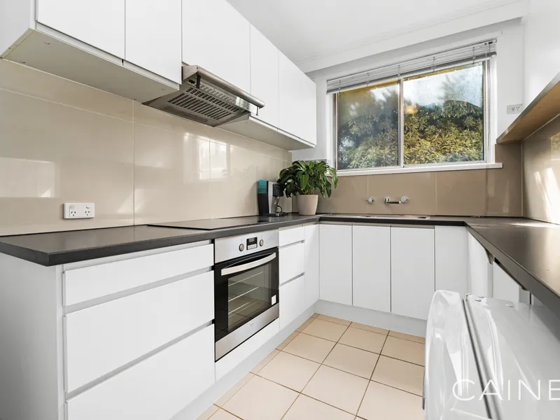 GROUND FLOOR - ONE BEDROOM WITH CAR SPACE - BARGAIN OPPORTUNITY