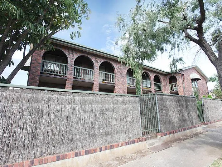 NEAR CITY LOCATION - SECURE TWO BEDROOM UNIT 